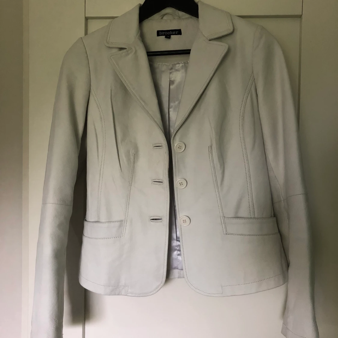 Vit läderjacka - 90
