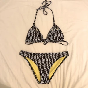 Bikiniset från Nelly - Superfint bikiniset från Nelly.com i storlek XS, använt en gång så ser helt ny ut! Säljer setet för 100kr + frakt eller mötas upp i Stockholm 