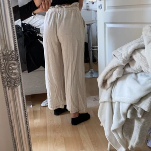 Beigea linnebyxor  - Oanvända passar storlek 36