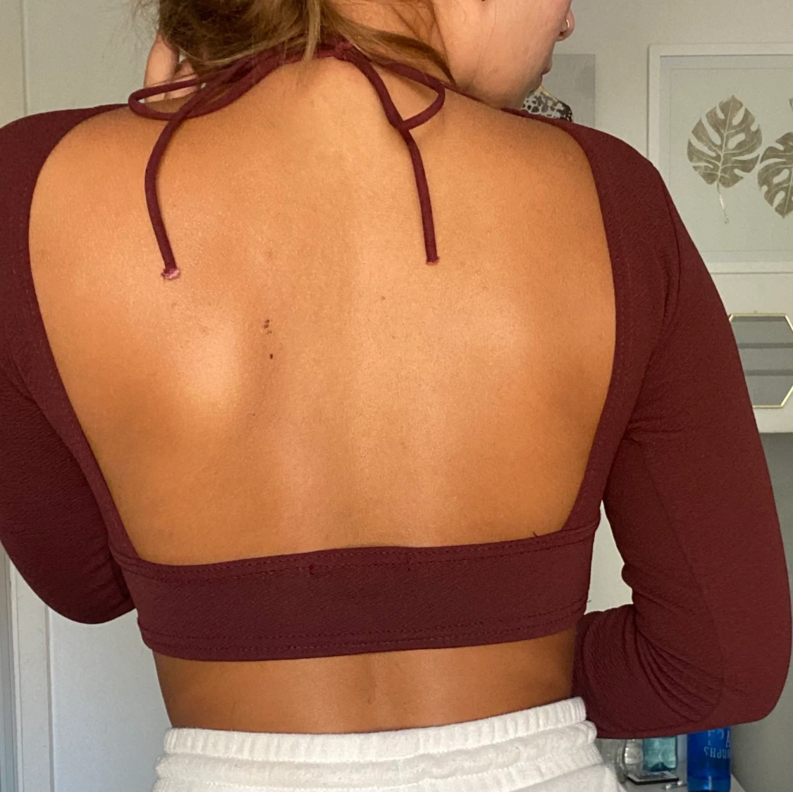 Kroppad tröja med öppen rygg - 90