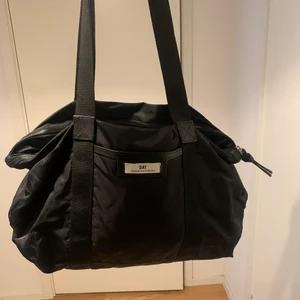 Väska  - Säljer väskan på bilden💕