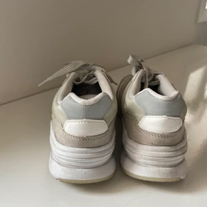 Gympaskor  - Ljusa skor från h&m