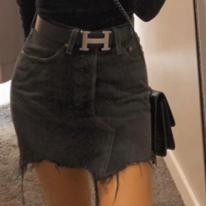 Levis byxkjol  - Har använt par gånger men tyvärr passar kjolen inte mer mig 🥰