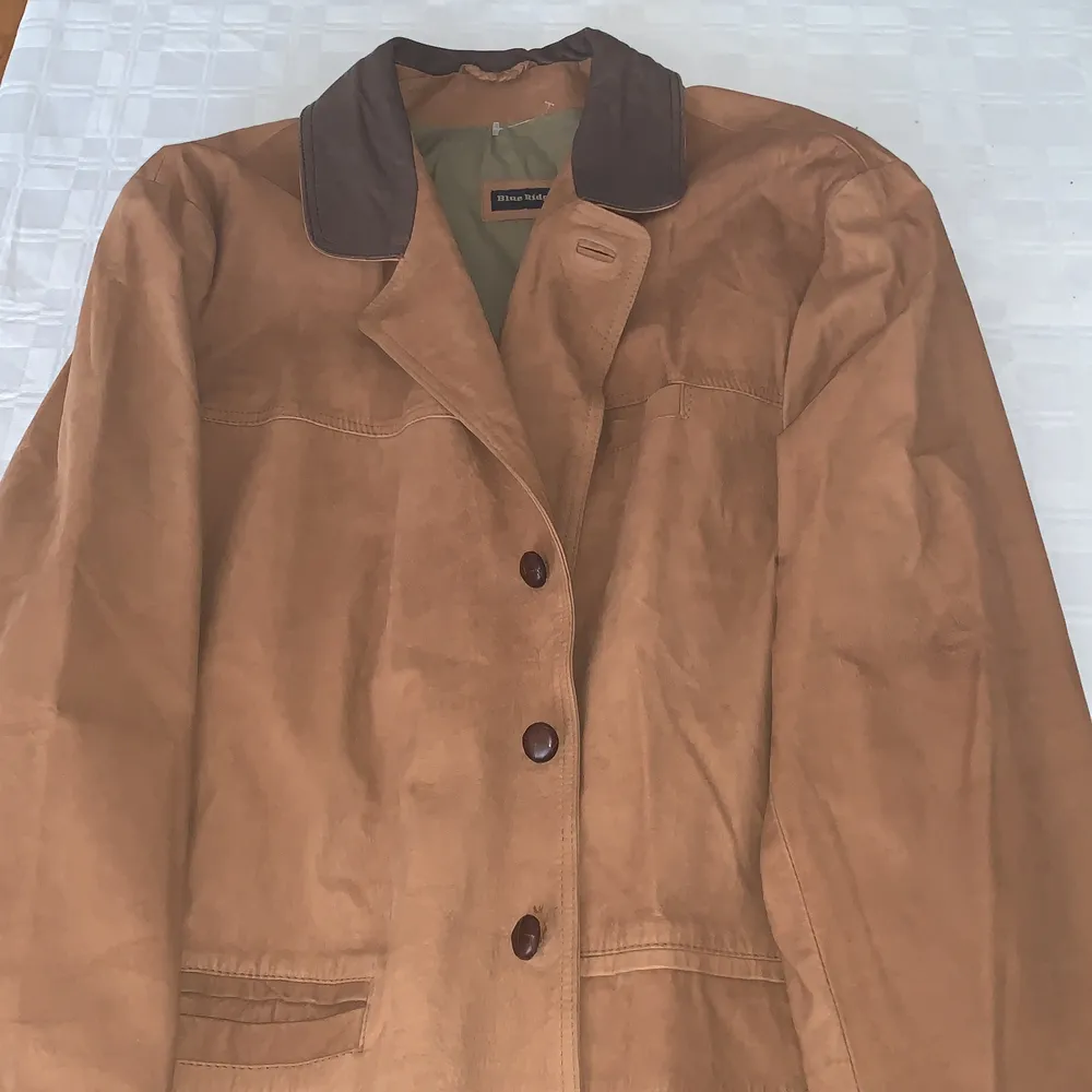 VERY HIGH QUALITY COAT FOR THE WINTER TIME. Jackor.