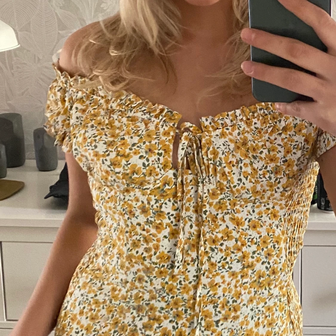 Blommig klänning kiss the sky  - 90