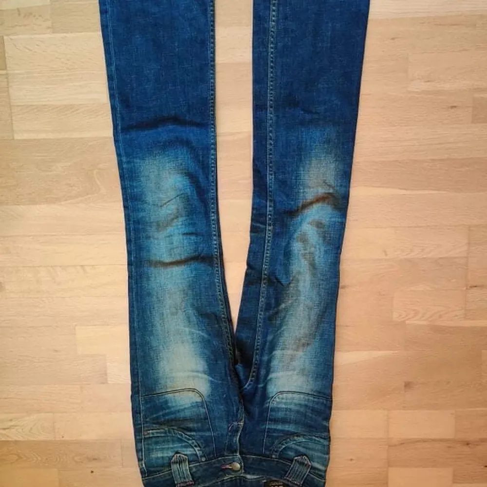 LEOLA W27 L35. Jeans & Byxor.