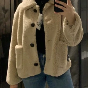 Jacka från Zara - Skit snygg jacka från zara som jag använt Max 5-6ggr. 