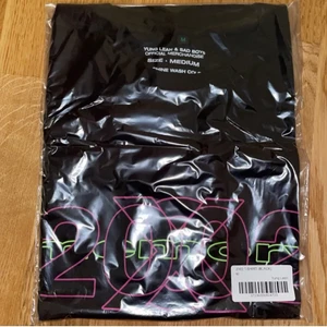 Yung Lean merch - Äkta Yung Lean 2002 merch köpt från hans hemsida för 400. Knappt använd. Skriv för fler bilder