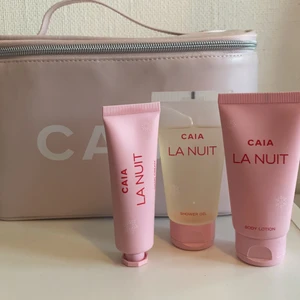 caia la nuit  - caia la nuit. body lotion, hand cream och shower gel! alla tre för 120kr!❤️