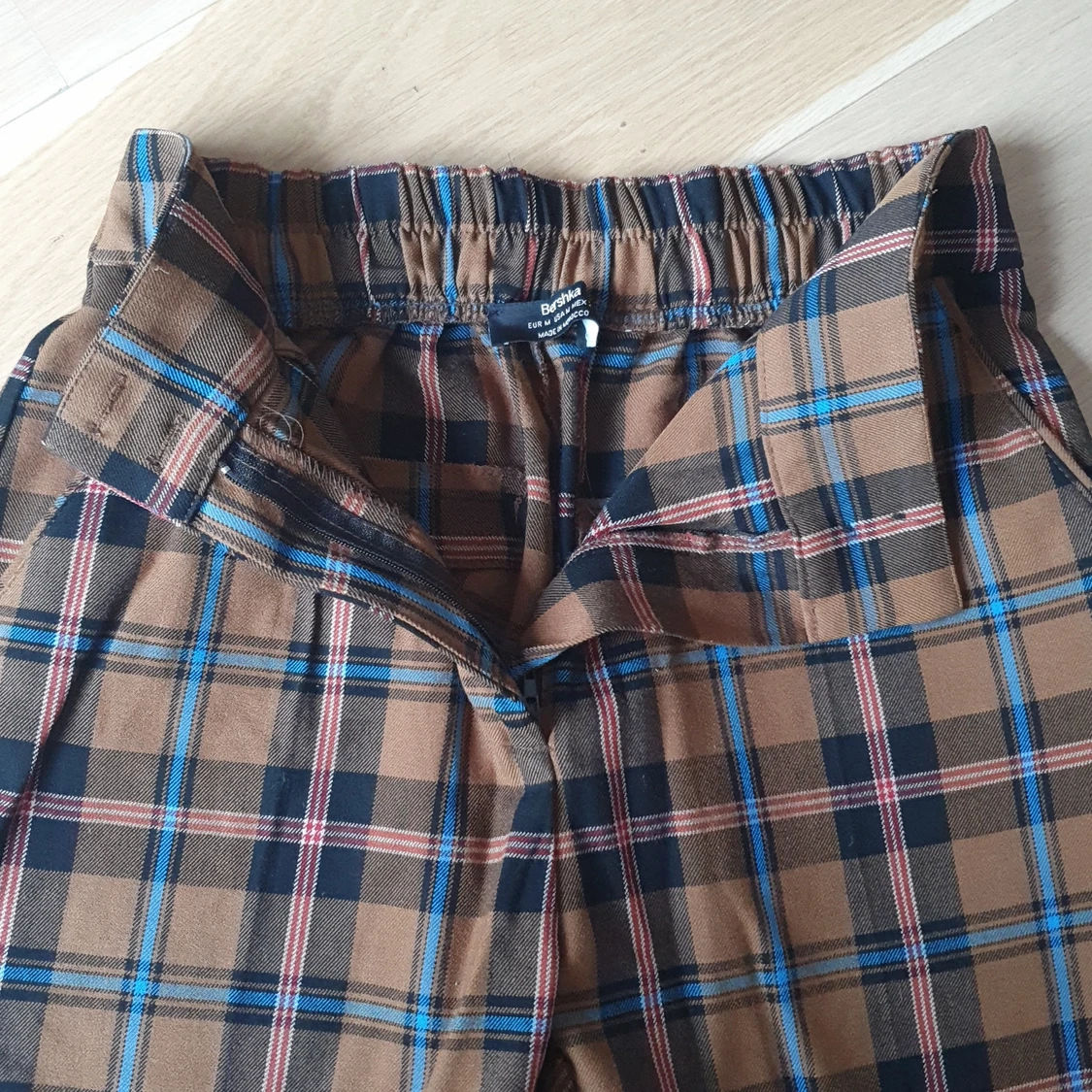 Snygga rutiga byxor  - 91