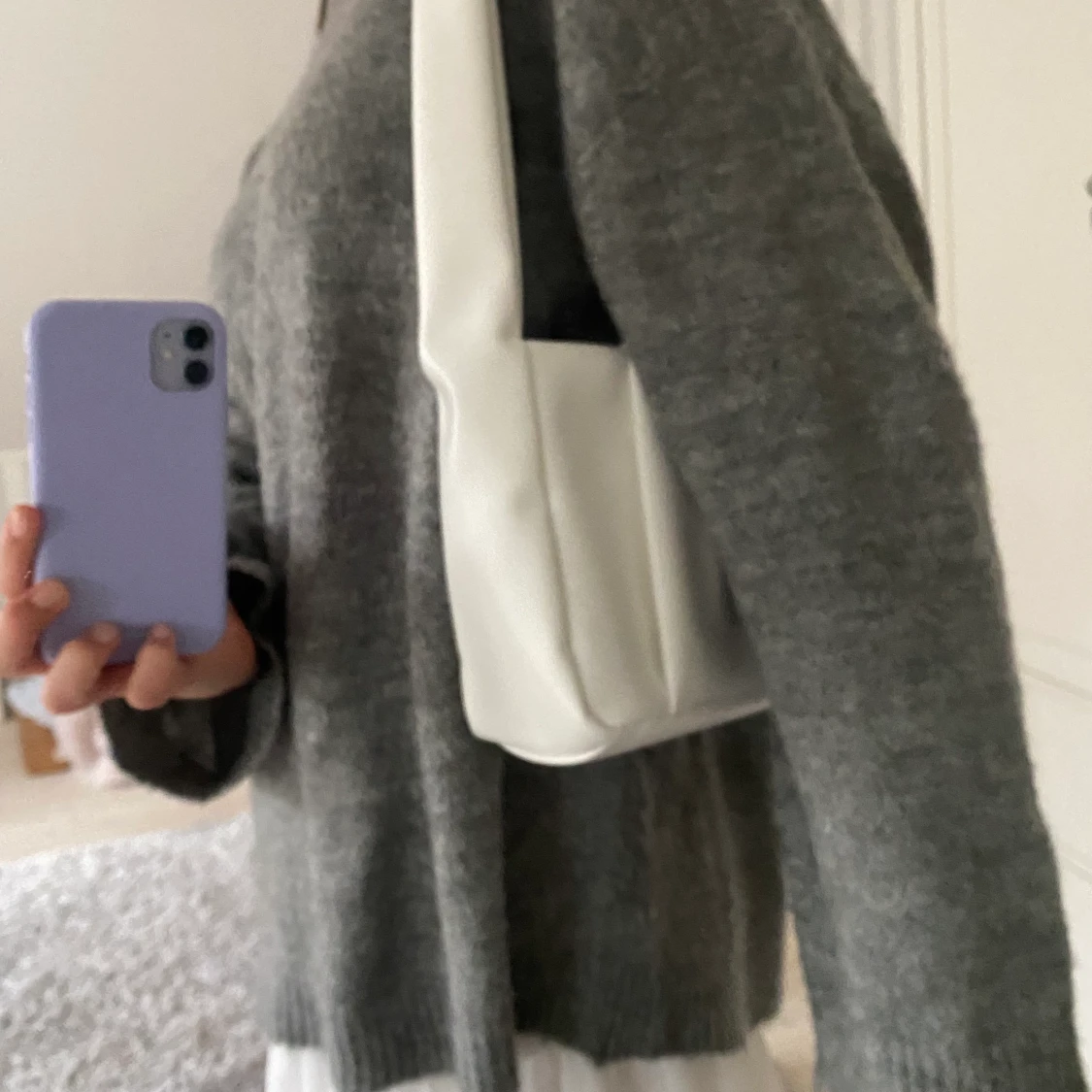 Vit axelremsväska - 90