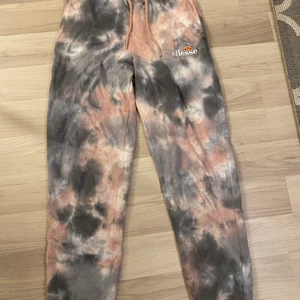 Ellesse mjukisbyxor - Supercoola mjukisbyxor från ellesse, 100 kr plus frakt! 