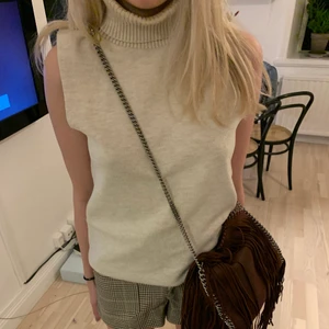 Polo väst  - Najs polo väst från zara💕