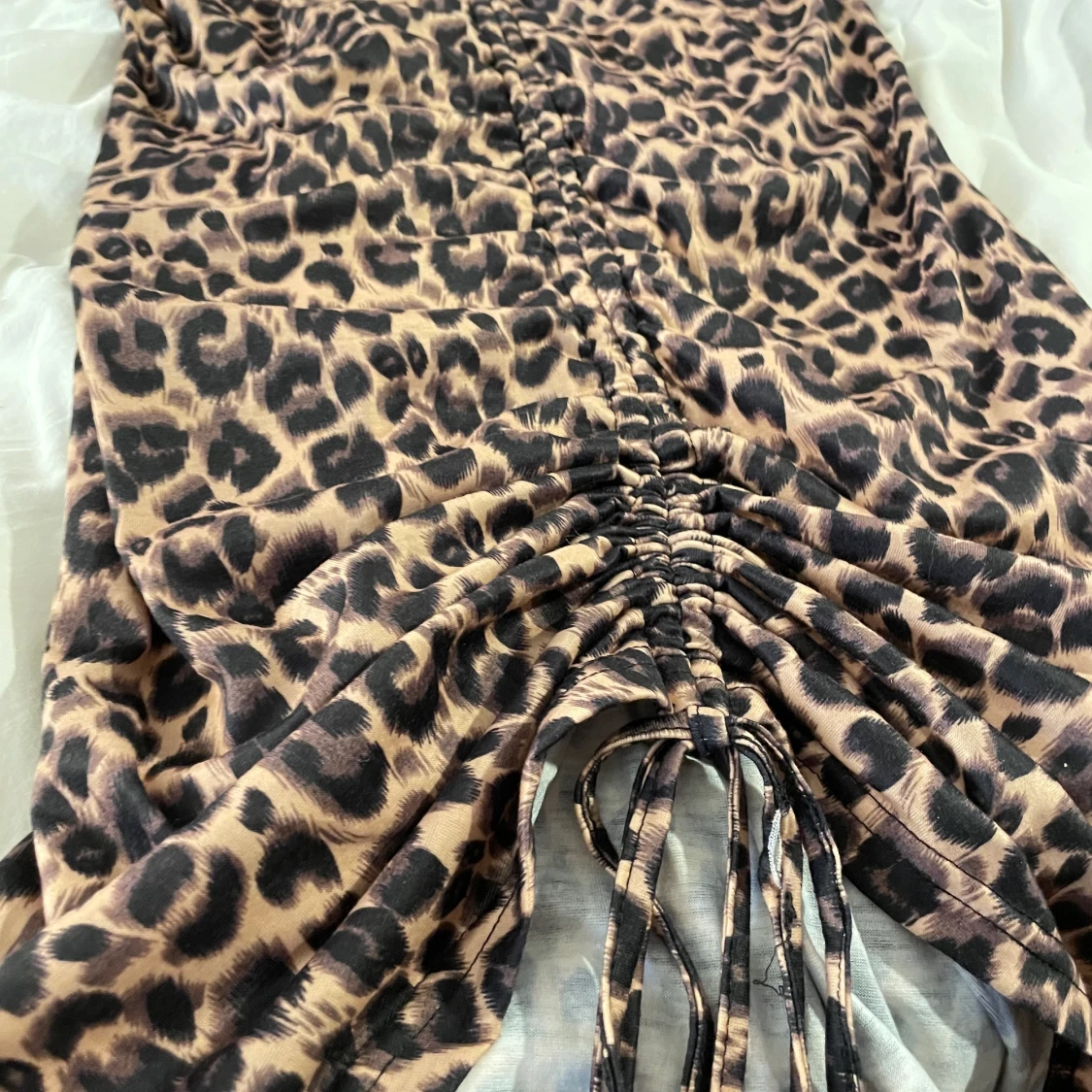 Leopardmönstrad klänning från Shein - 90