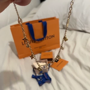 Louis vuitton halsband  - Louis Vuitton halsband. Använd 4 gånger.