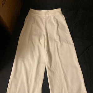 Zara kostymbyxor - Superfina kostymbyxor från zara som blivit för små för mig🥺