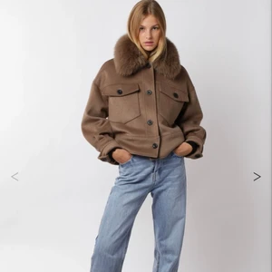 Brun meotine jacka - Säljer denna bruna meotinejackan då den var något stor. Den är endast testas och har lappar kvar. (Bilderna är lånade)