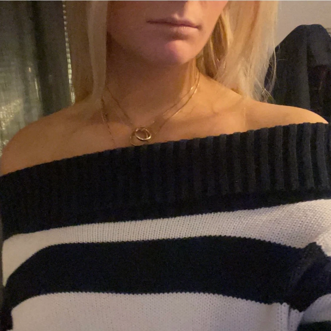 Randig tröja med Off-shoulder - 90