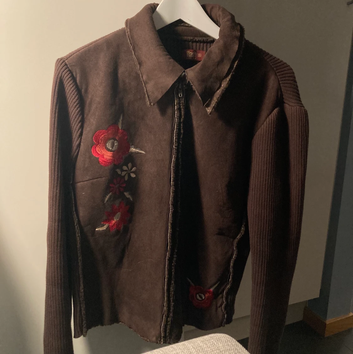 Brun jacka/kofta - 90