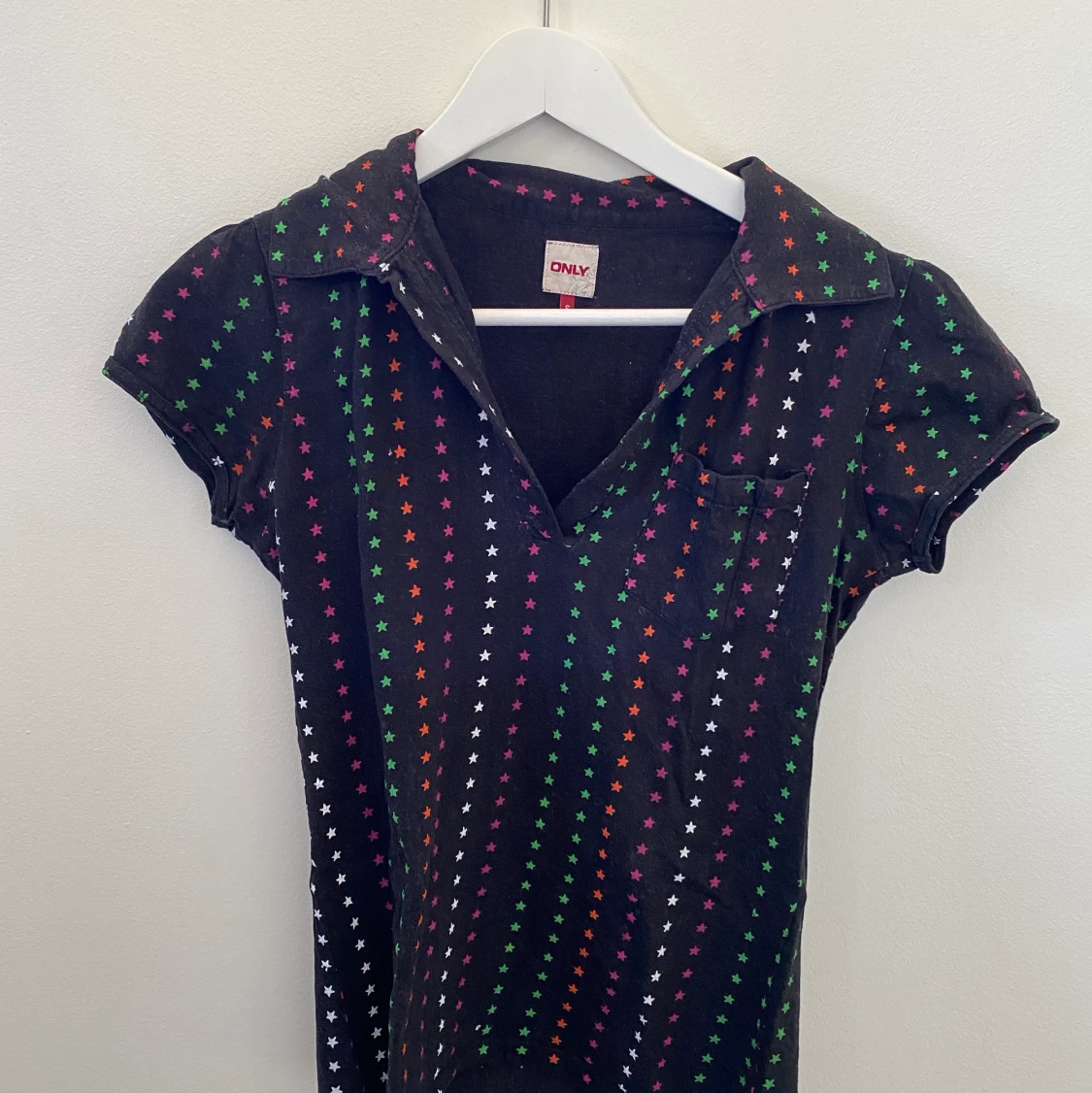 Kragetröja med stjärnor