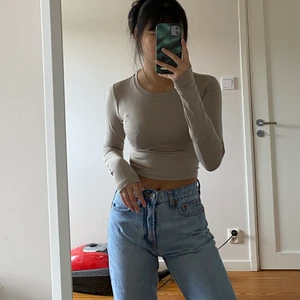 Tränings tröja  - 🤍Grå beige tränings tröj🤍