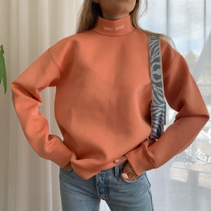 SJUKT UNIK SWEATSHIRT 🐠✨🌸💚💗 - SJUKT COOL SWEATSHIRT i våtfräktsmaterial  🐠✨🌸💚💗