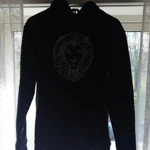 The cool elephant hoodie (S) - Har bara använt den 2-3 gånger 