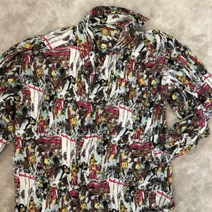 Vintage skjorta med konstnärligt mönster - Vintage skjorta! Oversize, assnygg på och lång i ärmarna. Vid frågor är det bara att skriva! 