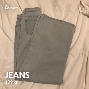 Jeans - As snygga jeans ifrån shein som inte passar mig längre så har inte använts på ett långt tag! Storlek M.  Ops endast swish