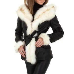 Dam jacka , finns alla storlekar  - 100% polyuretan, jacka från Tyskland 