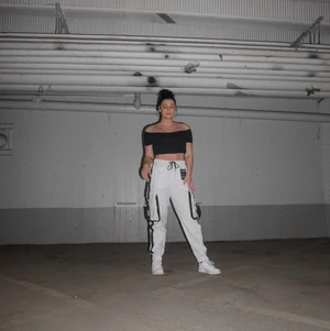 Black squd cargo pants  - ”Prasselbyxor” från blacksquad Använda en gång. Storlek M