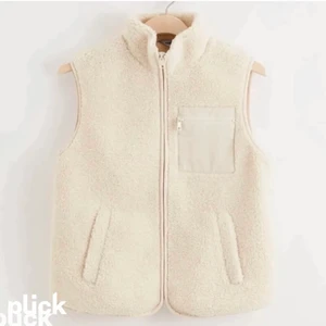 Väst från lindex - Säljer denna mjuka västen från Lindex. Strl S, kommer inte till användning. 280kr + frakt