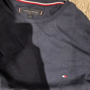 Tommy hilfiger t-shirt - Tommy hilfiger t-shirt storlek M använd 1 gång 200 kr