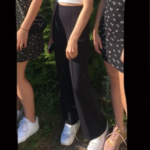 Byxor  - Ett prat kostym liknade byxor från Gina!❤️