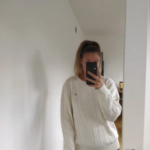 Gant bomullströja  -  Bomullströja Gant. Storlek: XL (oversized) jag har storlek M men passar bra för oversized. 