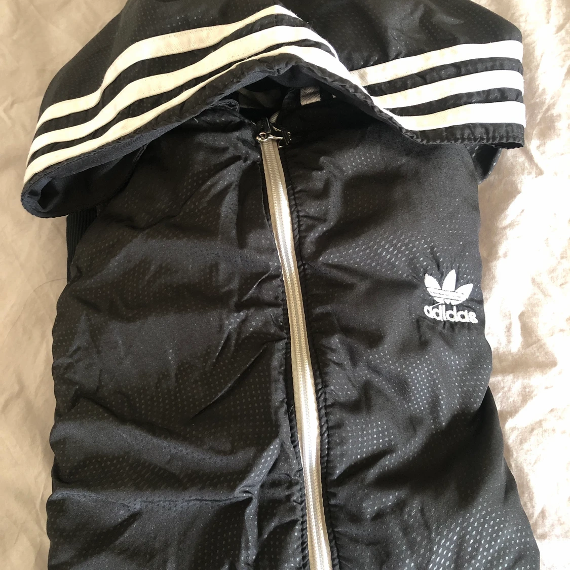 Adidas sportjackan 100kr