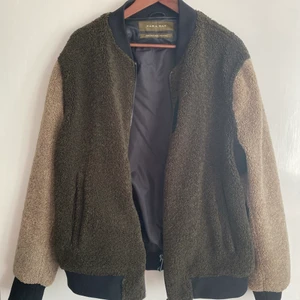 Zara teddyjacka - Zara teddyjacka i strl XL. Mycket sparsamt använd. 