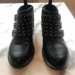 Nya svart skor - Sprillans nya skor. Strl 37