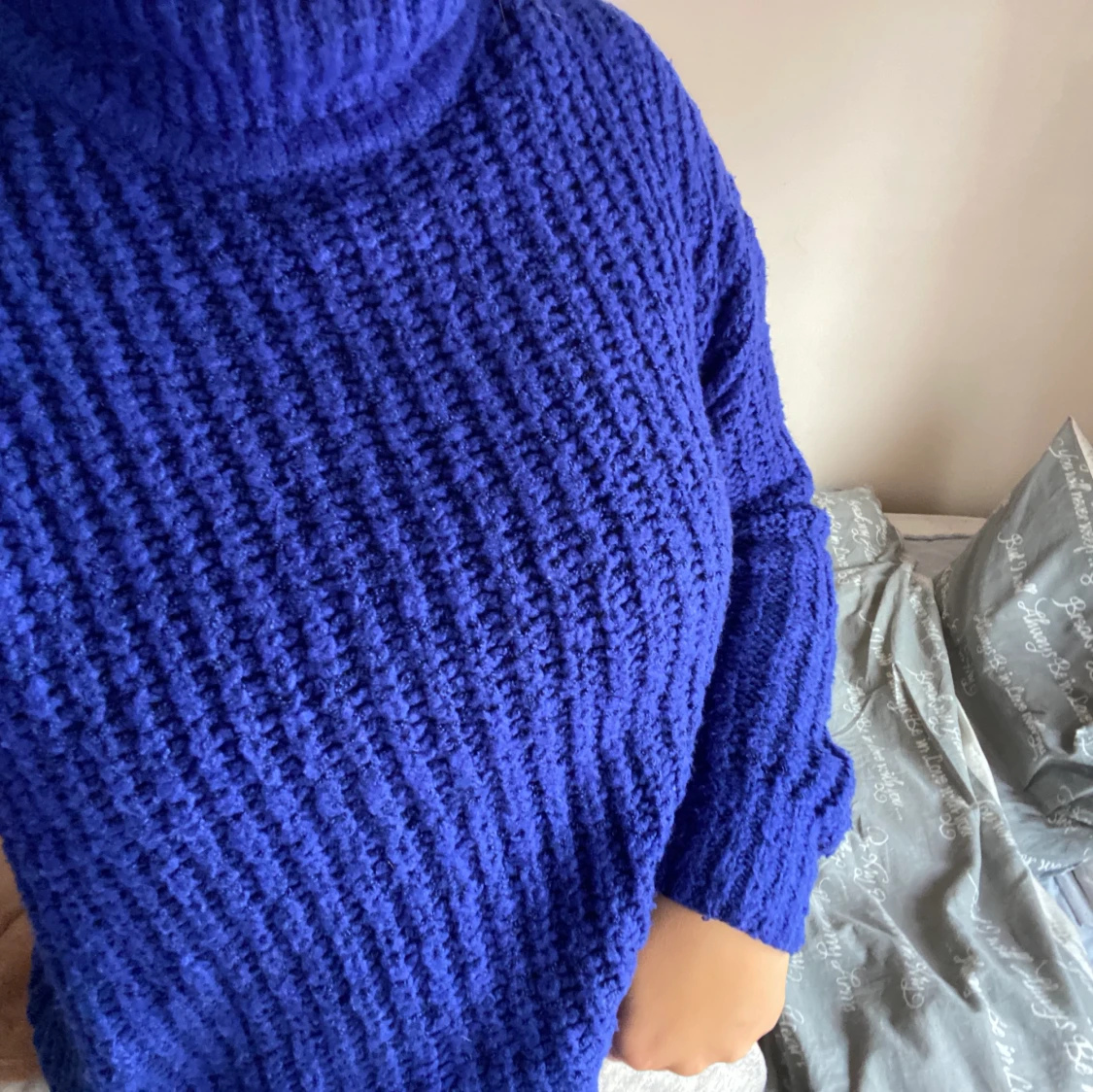 Blå tjocktröja  - 90