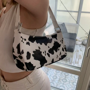 Väska - Jättefin väska med djurmönster, perfekt storlek som rymmer mycket🦋 