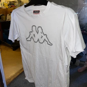 Kappa tröja  - Unisex tröja från kappa, aldrig använd🥰 köparen står för frakten✨