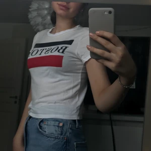 Vit T-shirt med tryck - Fin enkel T-shirt med tryck🙃