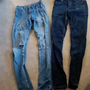Jeans - Jeans. Dom mörka i storlek 26/32.  Ljusa xs. 