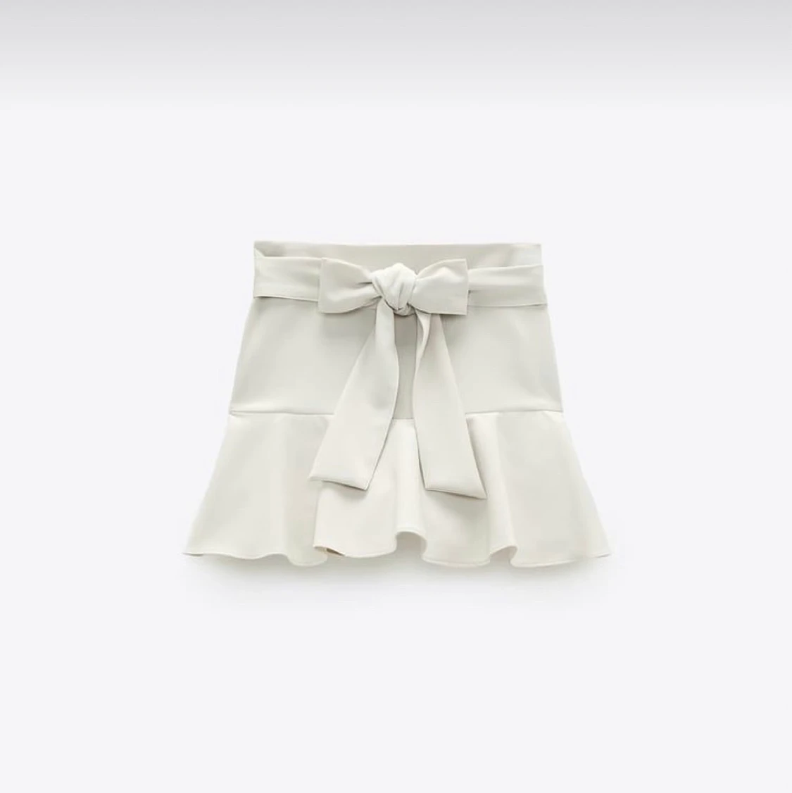 Beige kjol från zara✨ - 90