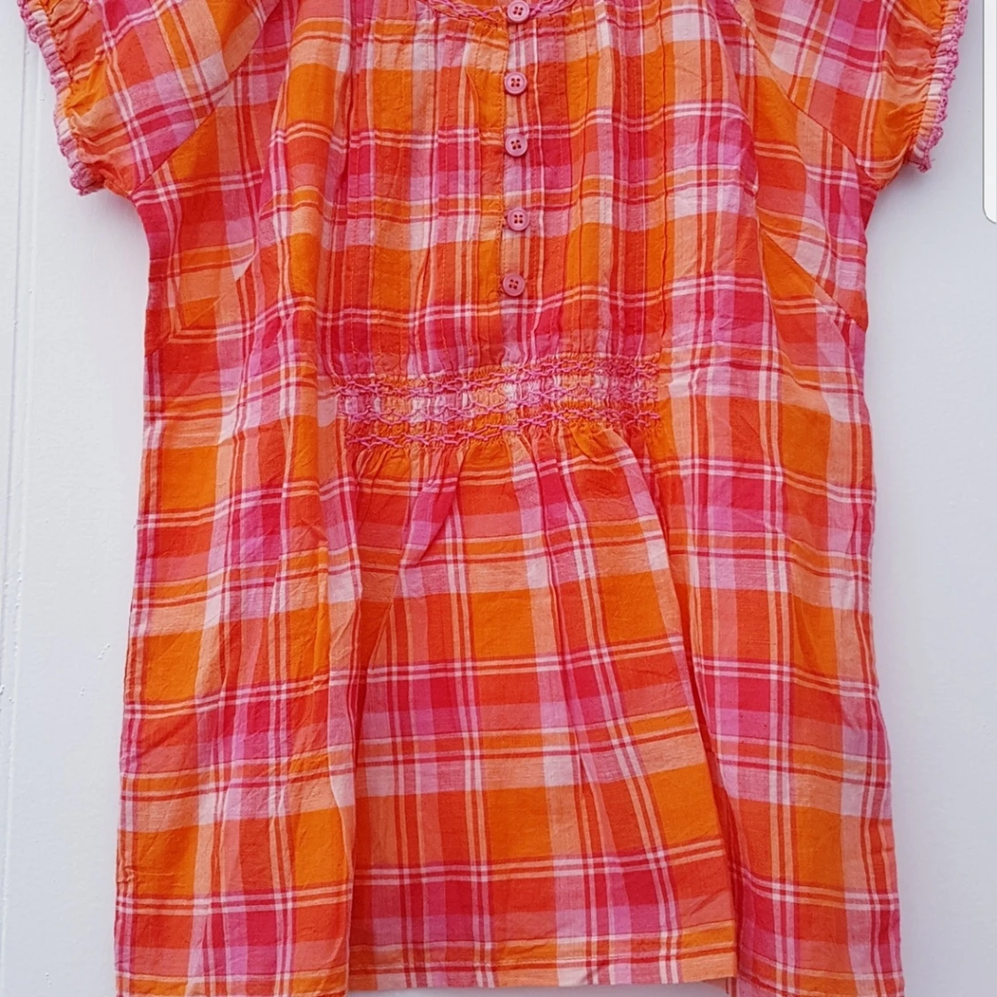 Helt ny söt topp med stl xs/s. Fantastiskt skön material