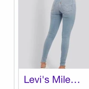 Levis mile high 27/32 - Ljusa stretchiga. Kanonskick  egna bilder vid intresse