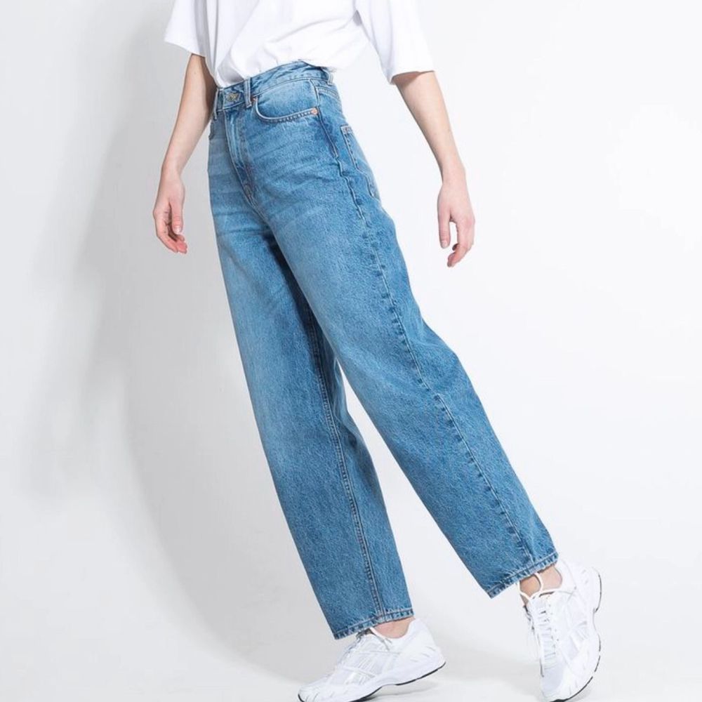 Jättefina jeans som jag tyvärr köpte i fel storlek. Använda endast några gånger.❗️frakt tillkommer❗️. Jeans & Byxor.