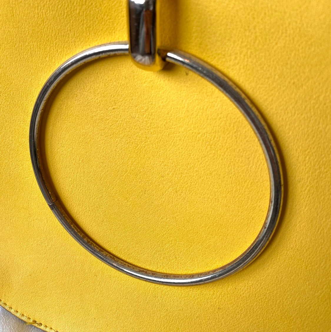 Gul väska  - 90