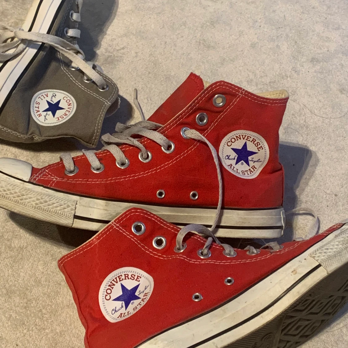 Röda converse  - 90