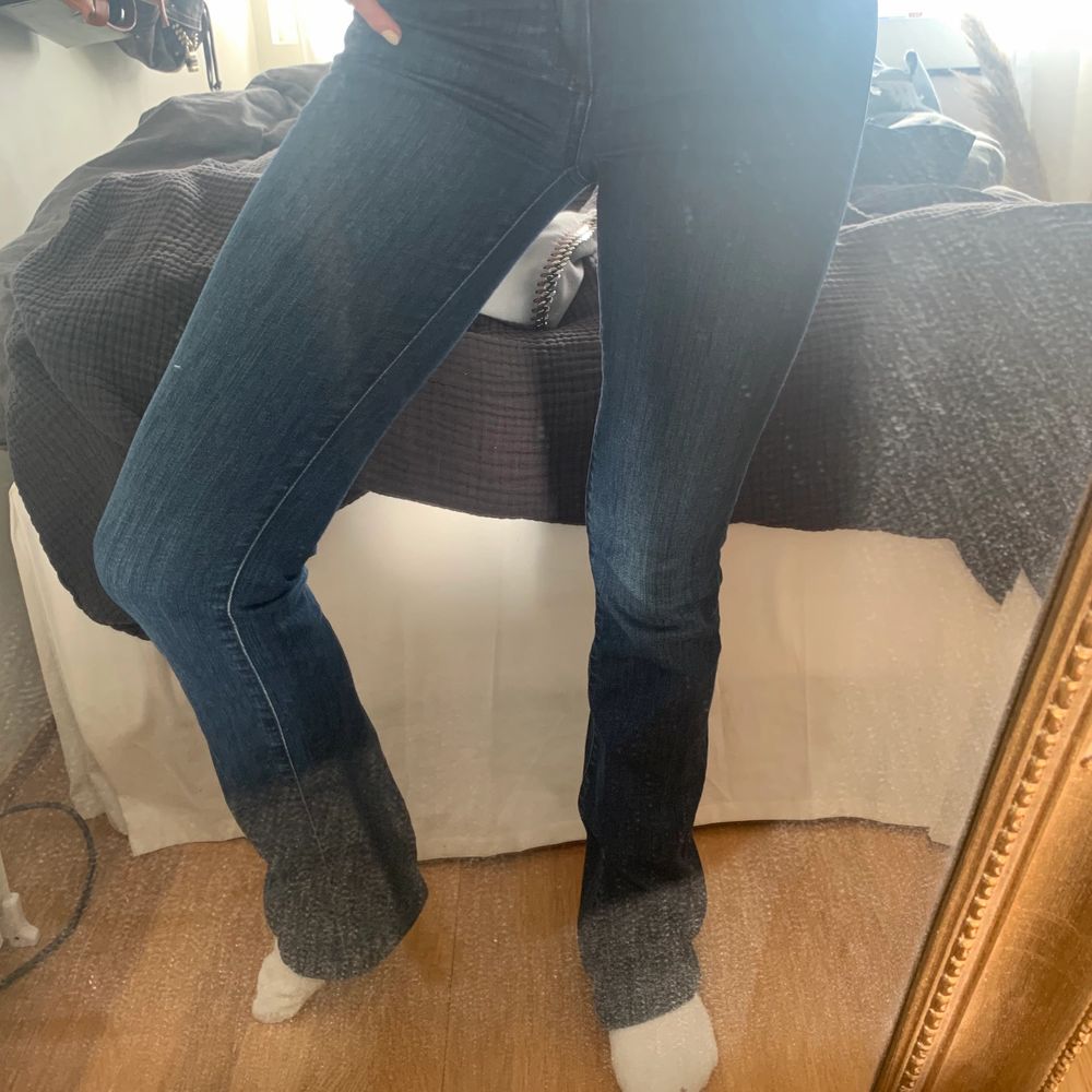 Utsvängda jeans - Massimo Dutti | Plick Second Hand